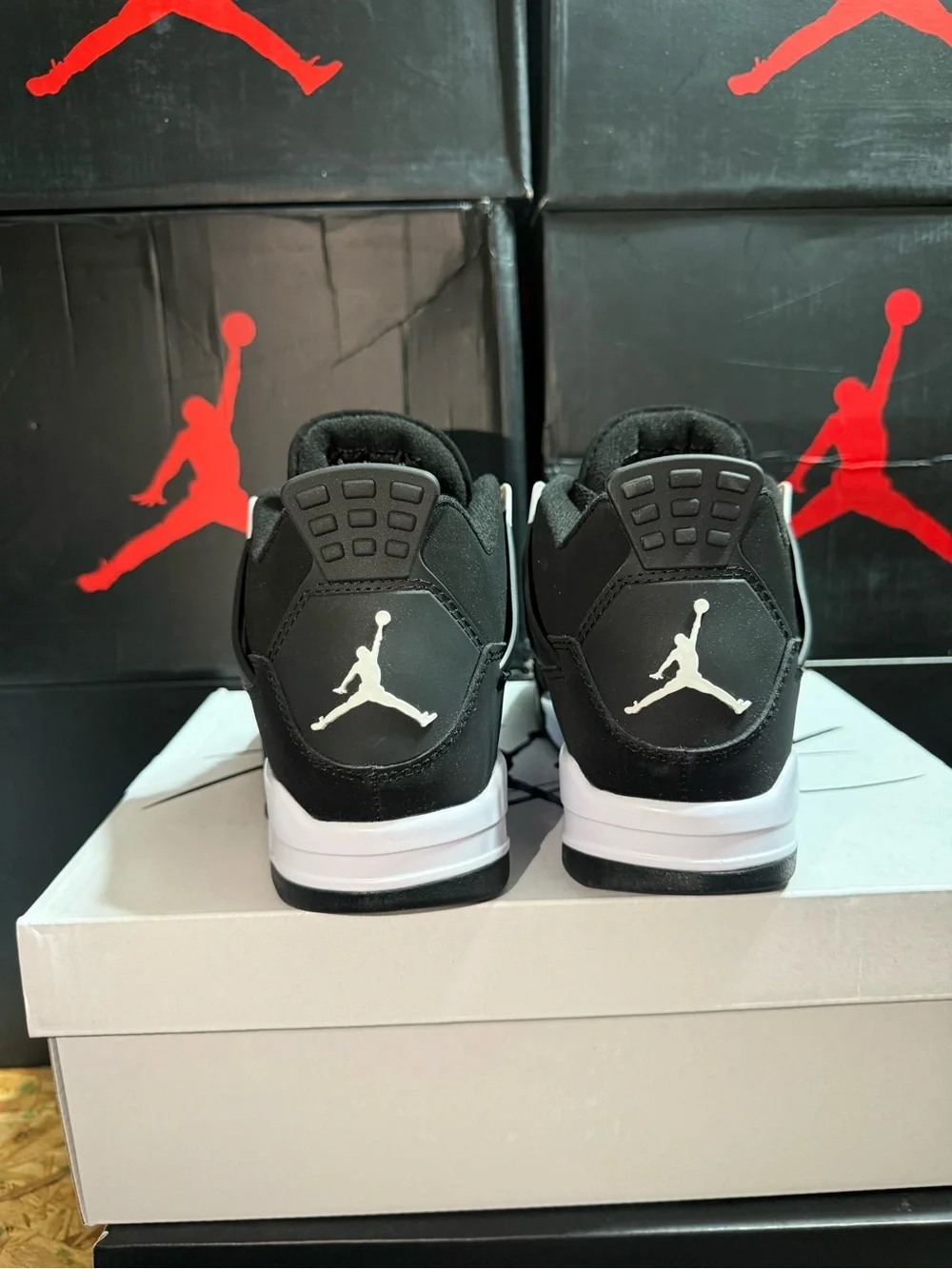 Air Jordan 4 White Thunder Retro - Black/White Men's Basketball Sneakers